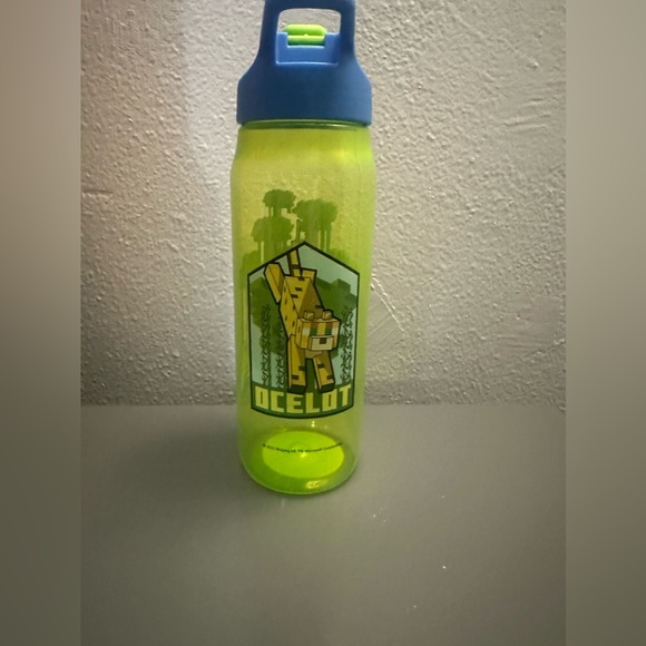 Zak! Minecraft 16oz green water bottle new Minecraft water bottle - Picture 3 of 7